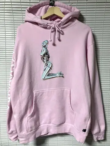 HUF x SORAYAMA 하프 소라야마 모토 콜라보 후드 맨투맨 핑크