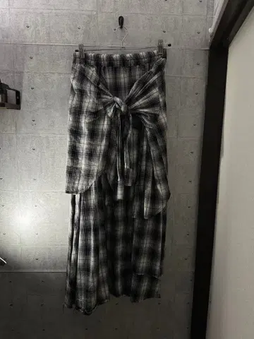체크 무늬 롱 스커트