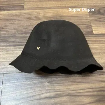 미사용품 SUPER-DUPER 프릴 엣지 햇
