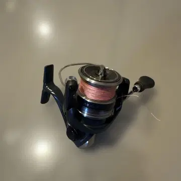 SHIMANO 스피닝 릴 블랙 (실 포함)