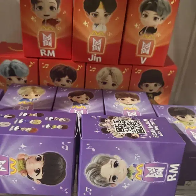 맥도날드 BTS TinyTAN 피규어 14종 세트 (포장 박스1개 포함)