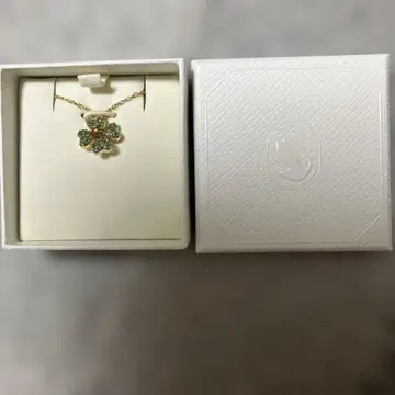 스와로브스키 클로버 목걸이 미사용 새상품