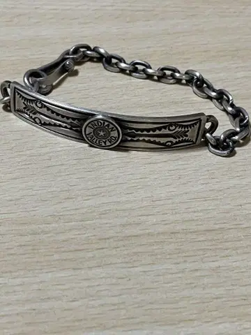 럭키 존 인디언 밸리 로드 팔찌 한정판