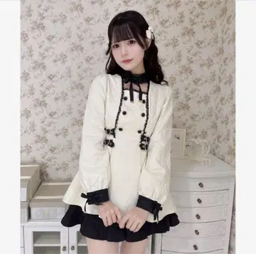 로지타 ROJITA 초커 리본 더블 버튼 셋업 아이보리