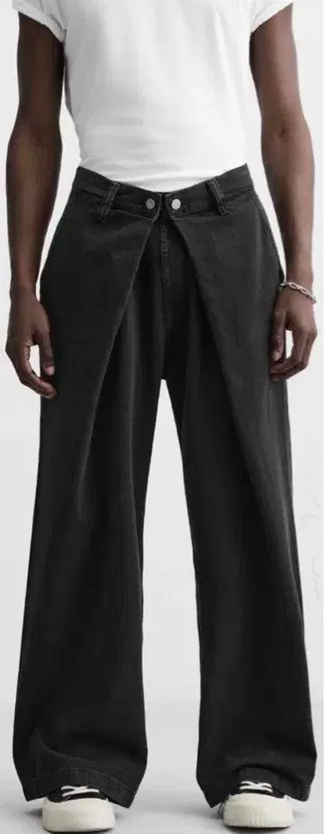 완판템 ZARA 자라 플리츠 배기 핏 청바지 EU38 선착순