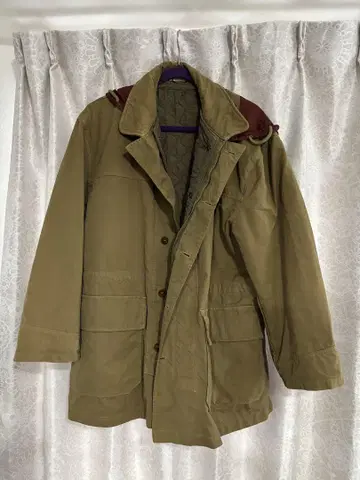 빈티지 C.P. COMPANY 후드 부착 카키 자켓