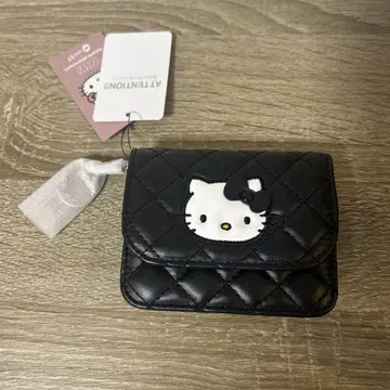 산리오 콜라보 LOWRYSFARM 헬로키티 퀼팅 카드 케이스 블랙