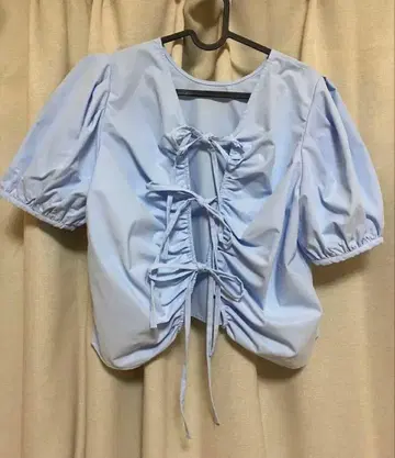 백리본 반팔 블라우스 스카이블루