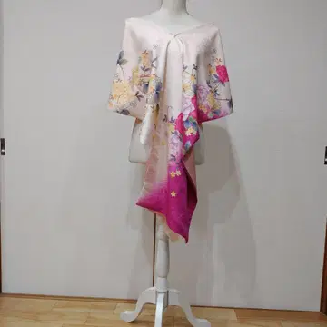 후리소데 롱 숄 안감 부착 장미 패턴 옅은 크림색