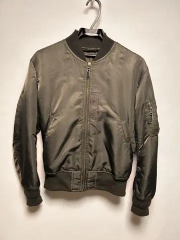 MA-1 스타일 자켓 카키