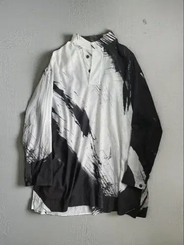 ISSEY MIYAKE MEN - 그래픽 스탠드 카라 셔츠 3