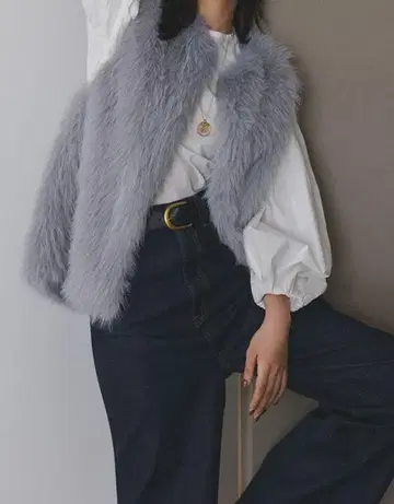 Mila Owen 노카라 인조 모피 베스트