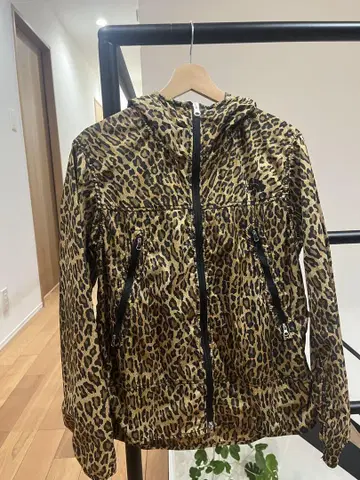 THE NORTH FACE 레오파드 무늬 나일론 자켓