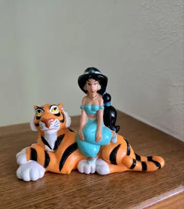 디즈니 알라딘 재스민 라자 PVC 피규어 아메토이