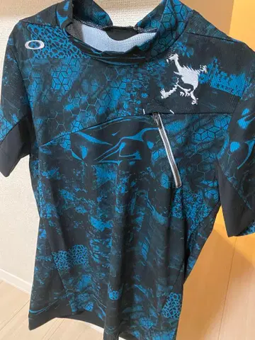 [ 미사용 택 포함 ] 오클리 반팔 모크넥 셔츠