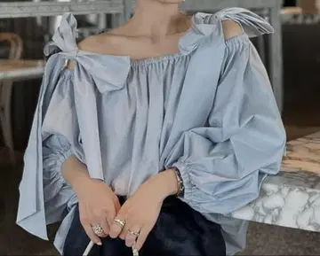 새상품급 styling 오프숄더 개더 블라우스 색스 블루