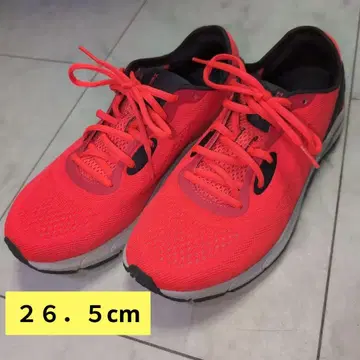 언더아머 HOVR SONIC5 러닝화 26.5cm