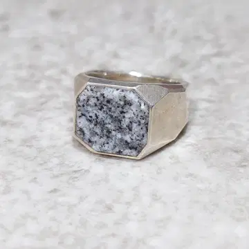 FIVE THIRTY PARK Crystal Facet Ring 아지석