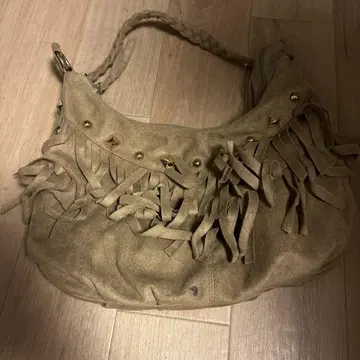 프린지 장식 베이지 숄더백