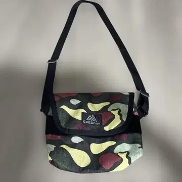 GREGORY 카모플라쥬 숄더백