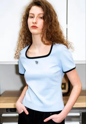 GENERAL IDEA 스퀘어 배색 반팔 티셔츠 스카이블루