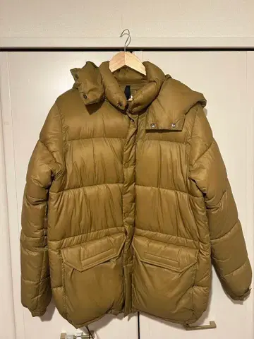 THE NORTH FACE 카키 베이지 다운 자켓