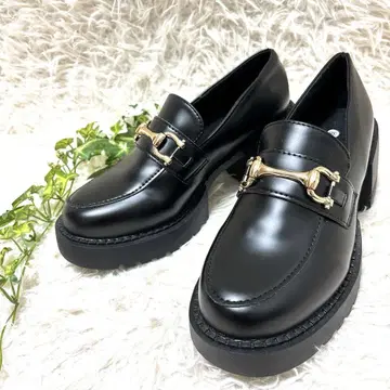 [ 새상품 ] 통굽 로퍼 스타일 비트 금장 장식 힐 6.5cm 블랙 24