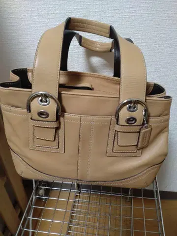 베이지 가죽 핸드백 2way