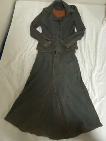 에테르노 벨레차 데님 스커트 셋업