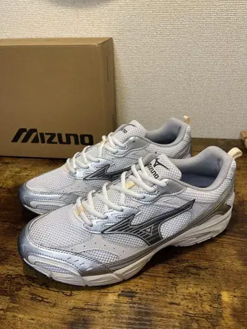 Mizuno MXR 스니커즈 새상품 28.5cm