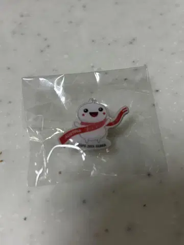 오사카 간사이 만박 오스트리아관 아카시로아카 핀 배지