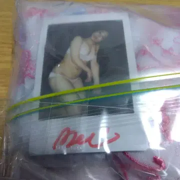 미즈모리 메구 친필 사인 폴라로이드 + 촬영 시 착용 의상