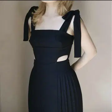 andmary Ann ribbon pleats dress black