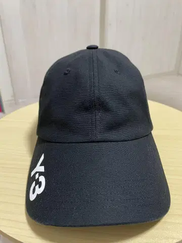 Y-3 블랙 캡 화이트 로고