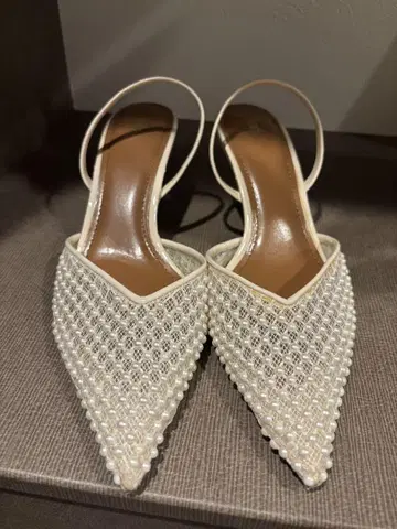 ZARA 펄 장식 화이트 뮬