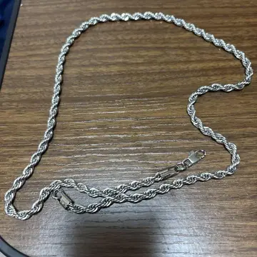 실버 트위스트 디자인 목걸이 약 60cm