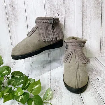 MINNETONKA 미네통카 프린지 부츠 숏 무스탕 보아 안감