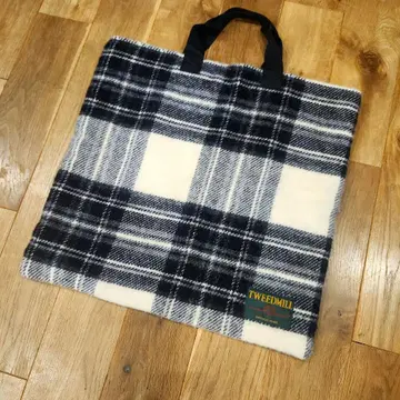 TWEEDMILL 트위드밀 울 블랙 화이트 체크 무늬 토트백