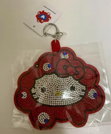 만박 미야쿠미야쿠 키티 반짝이 가죽 키링 산리오 회장 한정판