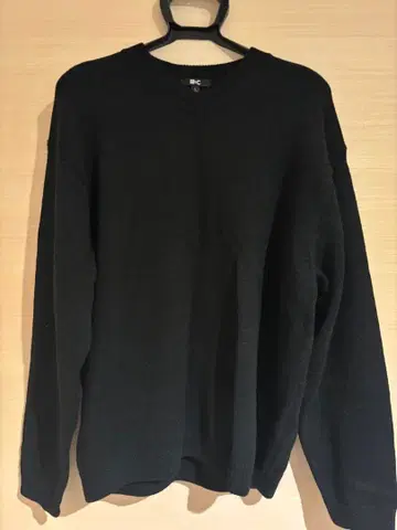 UNIQLO C 릴랙스 V넥 스웨터 블랙