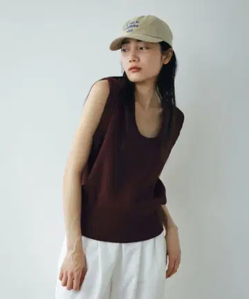 안느크 라운드 니트 베스트
