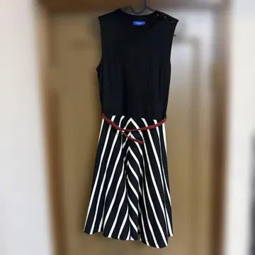 BLUE LABEL CRESTBRIDGE 슬리브리스 원피스 38