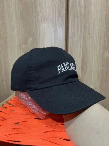 PANCAKE 자수 캡 블랙