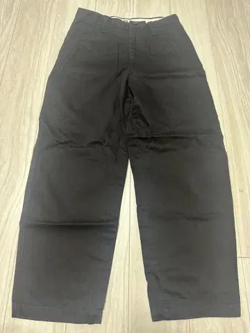 UNIQLO U 와이드 핏 치노 블랙 79