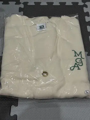 Mrs. GREEN APPLE MGA 크림색 L 사이즈 어패럴