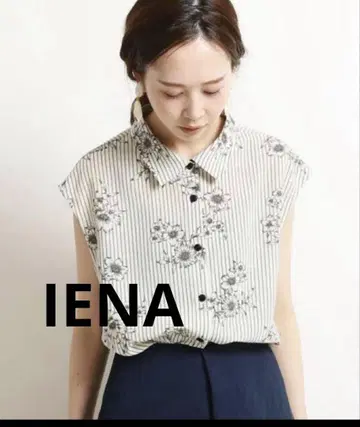 IENA 이에나 스트라이프 플라워 슬리브리스 셔츠