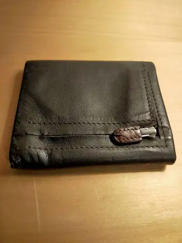 SAZABY 다크 브라운 3단 폴더형 지갑