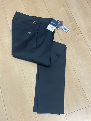미사용 새상품 YONEX 스트레치 블랙 팬츠 M 사이즈