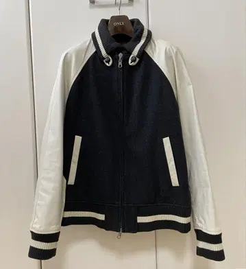 UNTITLED (언타이틀) Dessin 스타디움 점퍼