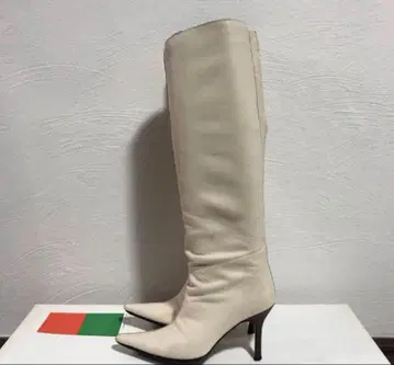 베이지 스틸레토 롱 부츠